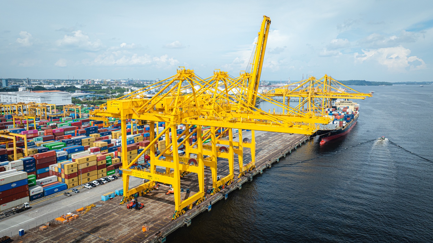 Pic 1 Johor Port New Quay Cranes